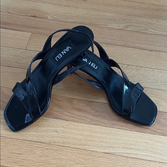 Vaneli Black Sandals size 8.5 narrow Elegant Design - Picture 1 of 6